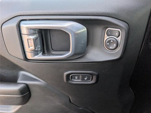 Used 2022 Jeep Gladiator Sport AWD/4WD image 21