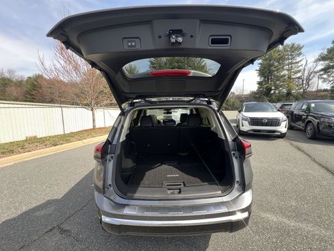 New 2026 Nissan Rogue Platinum image 28