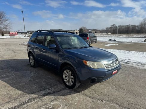 Used 2012 Subaru Forester 2.5X Premium w/ All-Weather Pkg image 7