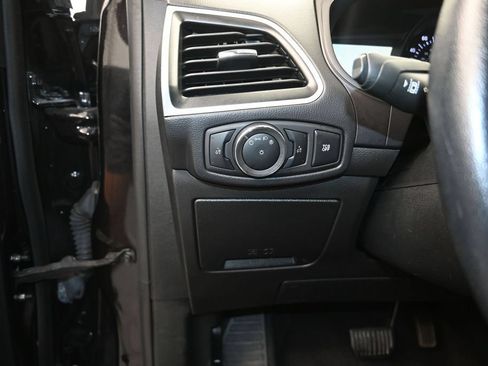 Used 2024 Ford Edge SEL AWD/4WD image 12
