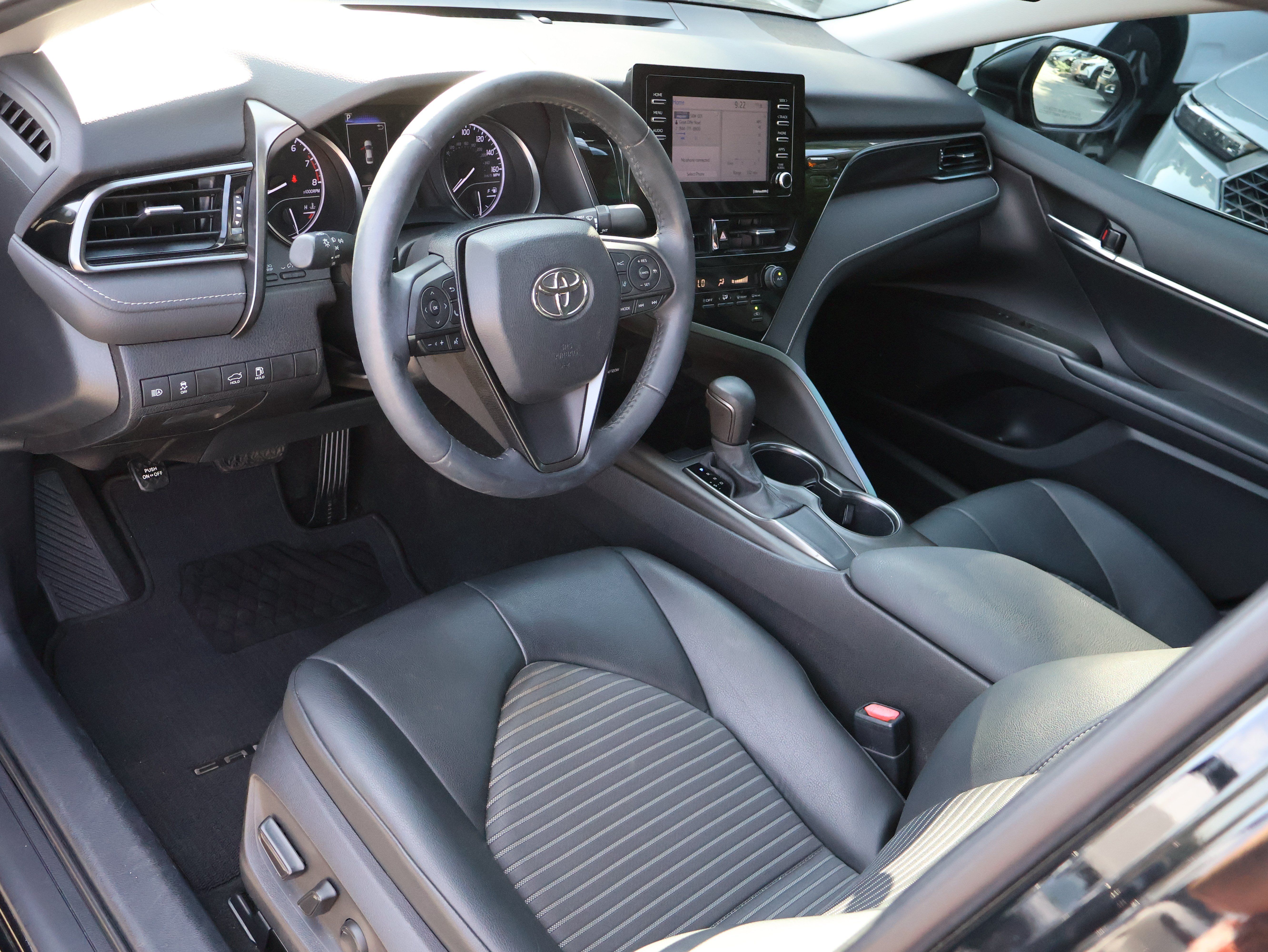 Used 2021 Toyota Camry SE FWD image 26