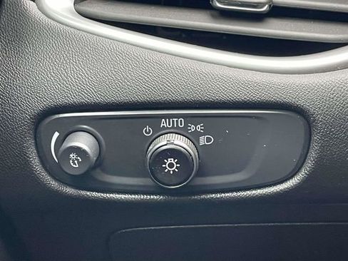Used 2025 Chevrolet Malibu LT FWD image 21