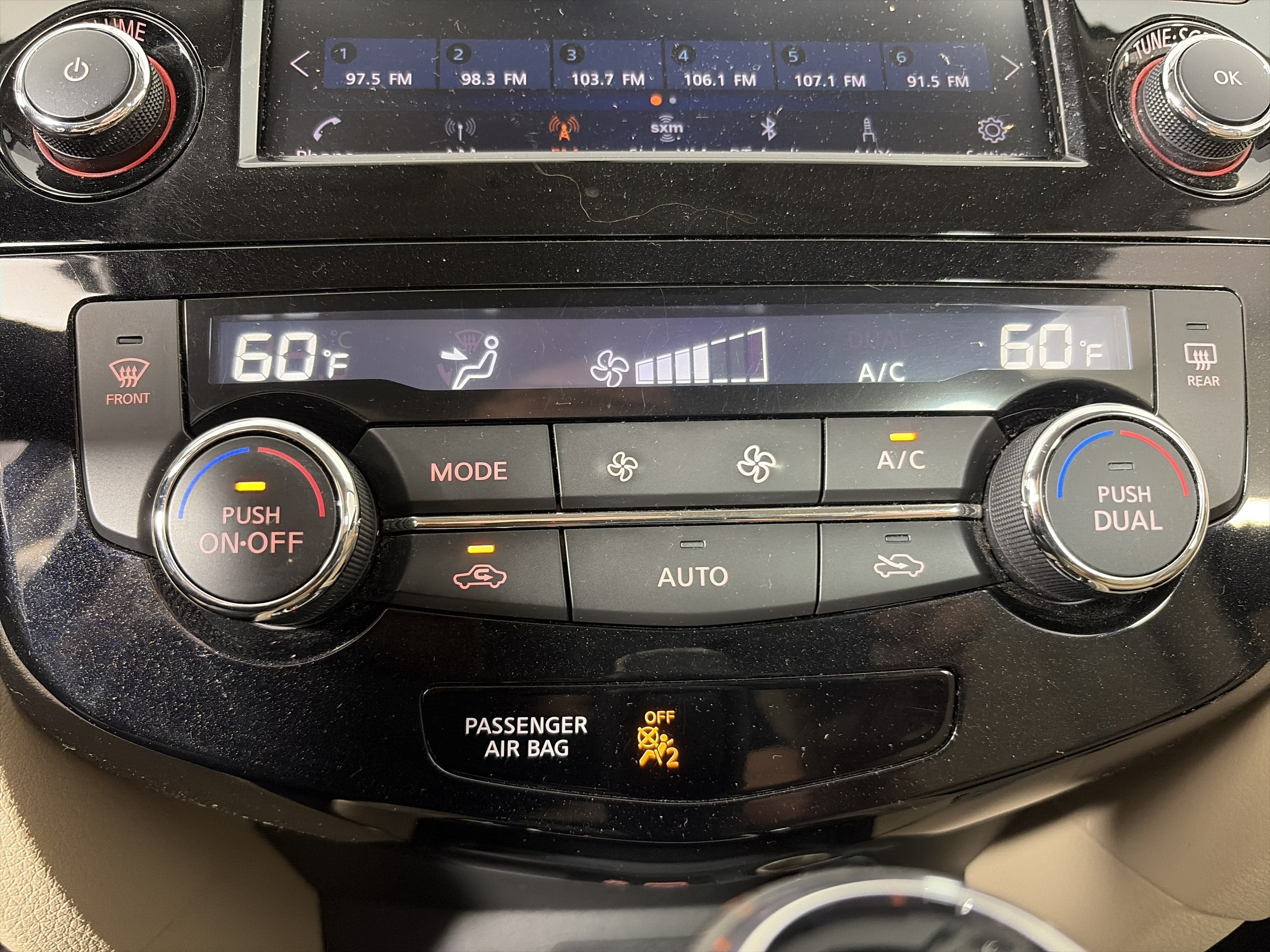 Used 2018 Nissan Rogue SV FWD image 22