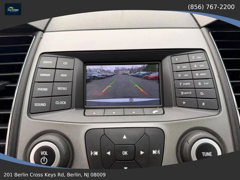 Used 2016 Ford Taurus SE FWD image 21