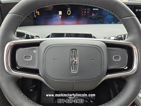 New 2026 Lincoln Nautilus Premier image 19