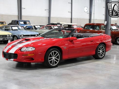 Used 2002 Chevrolet Camaro Z28 w/ SS Performance/Appearance Pkg image 2