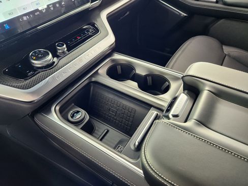 New 2025 Ford Expedition Max Platinum w/ Stealth Performance Package image 26