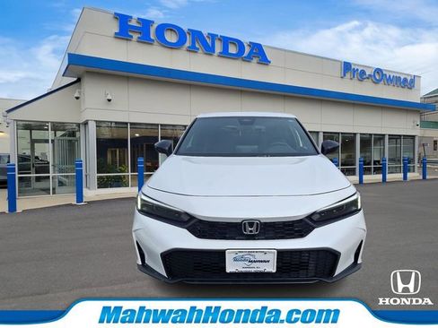 Used 2025 Honda Civic Sport image 2