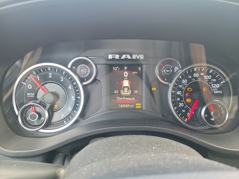 Used 2019 RAM 1500 Big Horn AWD/4WD image 17