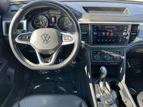 Certified 2021 Volkswagen Atlas Cross Sport SE w/ Panoramic Sunroof Package image 9