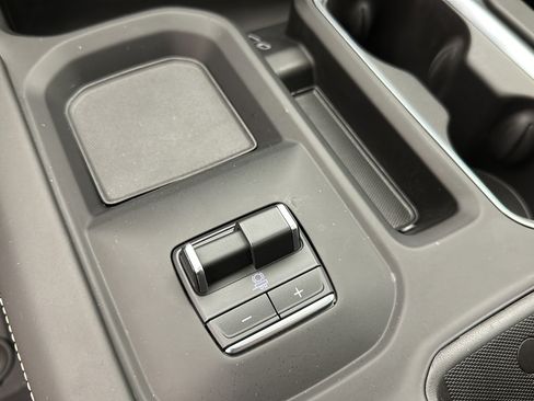 Used 2026 GMC Sierra 2500 Denali Ultimate AWD/4WD image 24