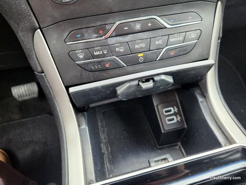 Used 2020 Ford Edge SEL w/ Convenience Package image 38