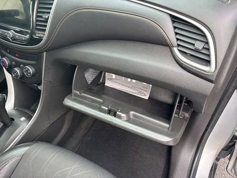 Used 2019 Chevrolet Trax LT w/ LT Convenience Package image 41