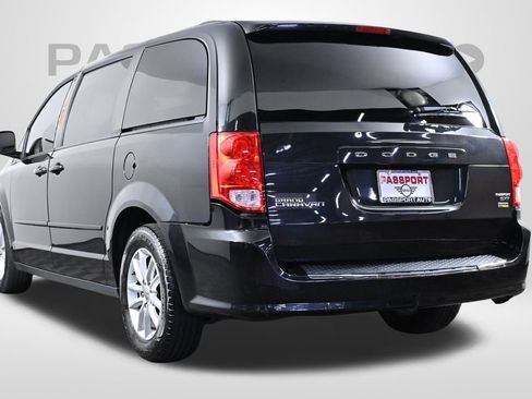 Used 2016 Dodge Grand Caravan SXT image 6