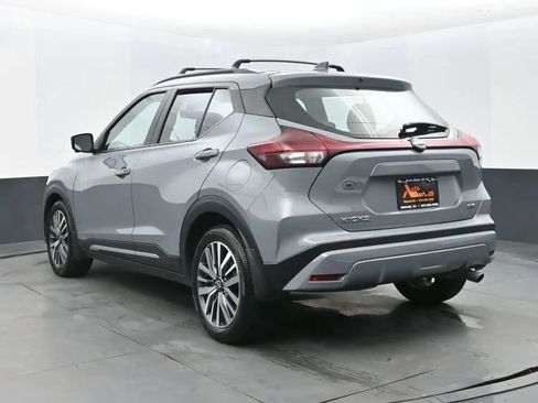 Used 2023 Nissan Kicks SR w/ SR Premium Package image 9