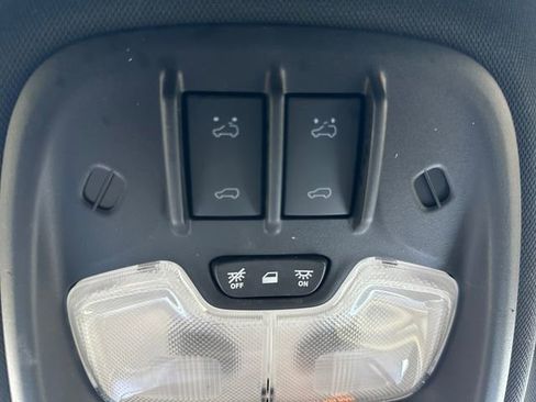 Used 2023 Chevrolet Colorado ZR2 w/ ZR2 Convenience Package III image 30