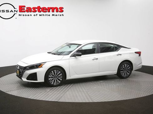 Used 2025 Nissan Altima 2.5 SV FWD image 56
