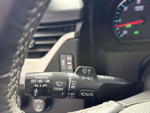 Used 2018 GMC Yukon XL SLT image 26