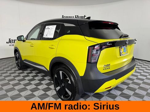 Used 2025 Nissan Kicks SR FWD image 10