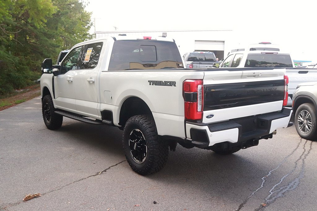 Used 2025 Ford F250 Platinum w/ Tremor Off-Road Package AWD/4WD image 5