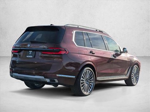 New 2026 BMW X7 xDrive40i w/ Premium Package image 2