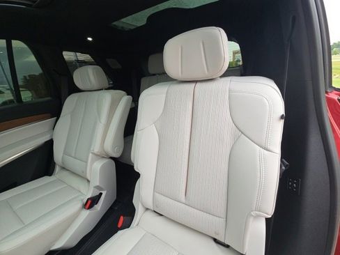 New 2026 Cadillac Vistiq Sport w/ LPO, Floor Liner Package image 15