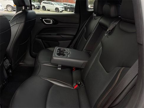 Used 2022 Jeep Compass Limited image 23