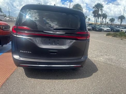 Used 2023 Chrysler Pacifica Touring-L FWD image 24