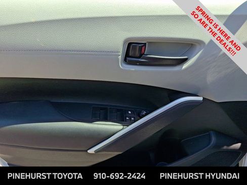 Used 2026 Toyota Corolla Cross L image 12