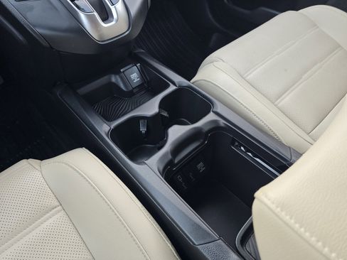 Used 2019 Honda CR-V Touring image 16
