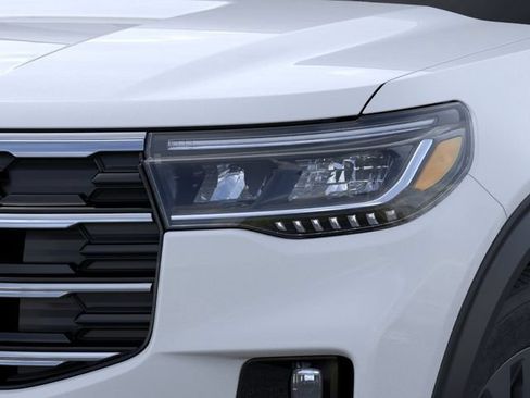 New 2026 Ford Explorer Active w/ Active Comfort Package AWD/4WD image 18