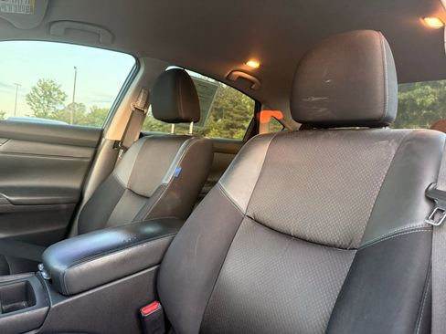 Used 2017 Nissan Altima 2.5 SR w/ Midnight Edition Package FWD image 15