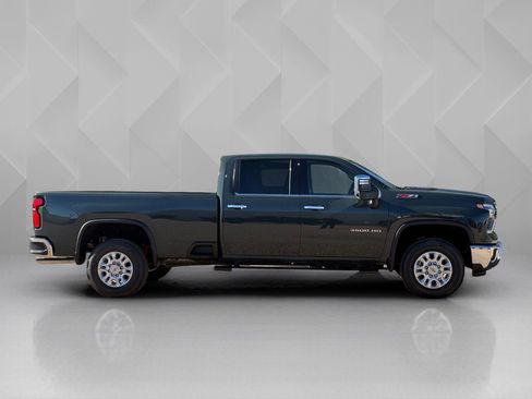 New 2026 Chevrolet Silverado 3500 LTZ w/ LTZ Convenience Package image 4