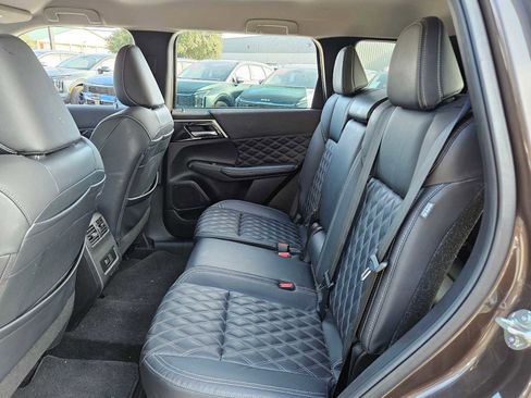 Used 2022 Mitsubishi Outlander SEL image 18