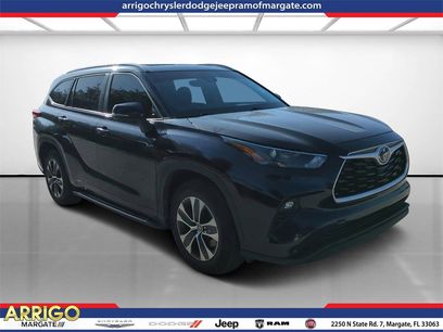 Used 2023 Toyota Highlander XLE