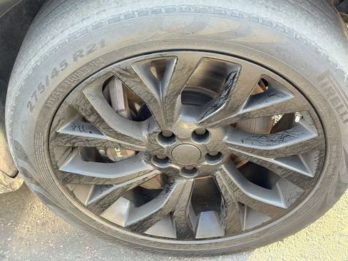 Used 2018 Land Rover Range Rover Supercharged image 4