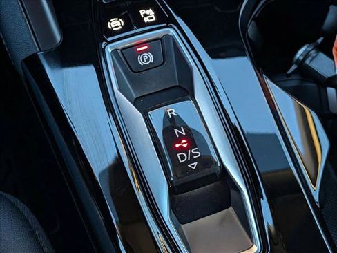 Used 2025 Audi Q5 Premium w/ Convenience Package image 12