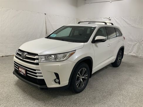Used 2018 Toyota Highlander Plus image 3