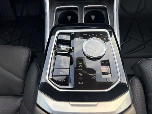 New 2026 BMW 740i xDrive image 19