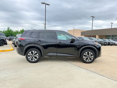 Used 2023 Nissan Rogue SV AWD/4WD image 5