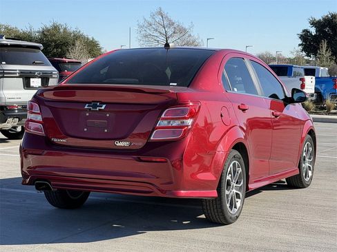 Used 2020 Chevrolet Sonic LT w/ Convenience Package image 4