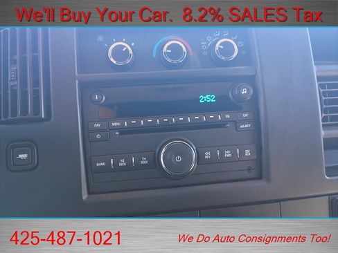 Used 2018 Chevrolet Express 2500 w/ Driver Convenience Package RWD image 22