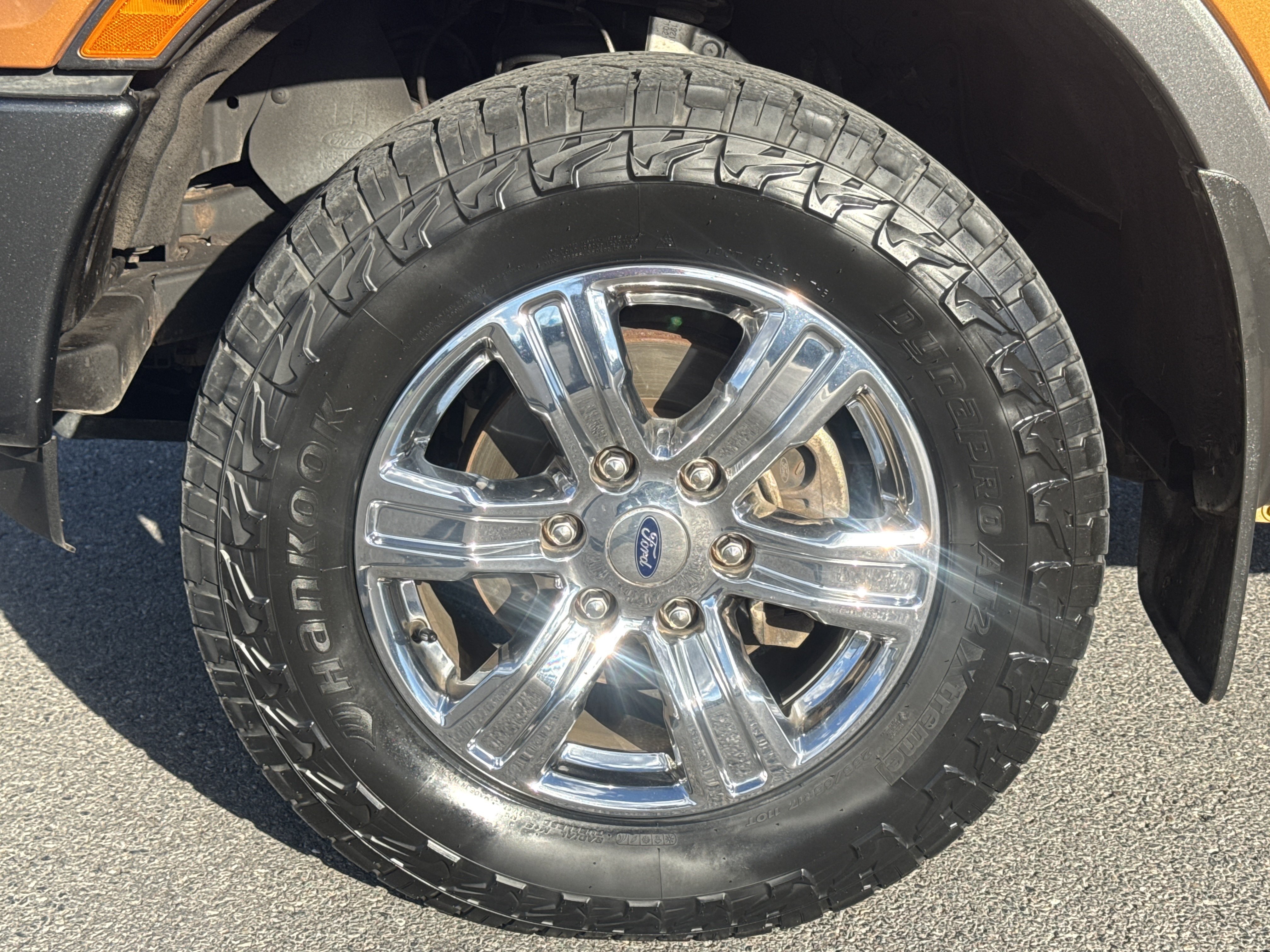 Used 2019 Ford Ranger XLT w/ Equipment Group 302A Luxury AWD/4WD image 11
