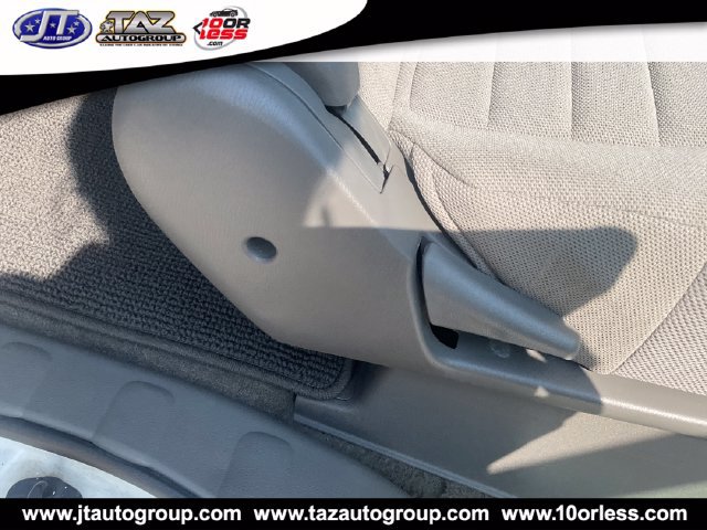 Used 2010 Nissan Frontier XE w/ XE Preferred Pkg RWD image 13