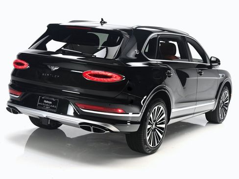 Certified 2025 Bentley Bentayga Extended Wheelbase image 6