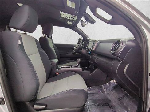 Used 2021 Toyota Tacoma TRD Off-Road AWD/4WD image 23