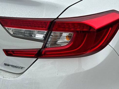 Used 2021 Honda Accord Sport image 7