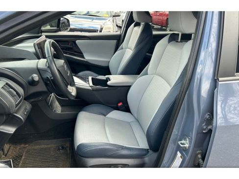 Used 2023 Subaru Solterra AWD image 5