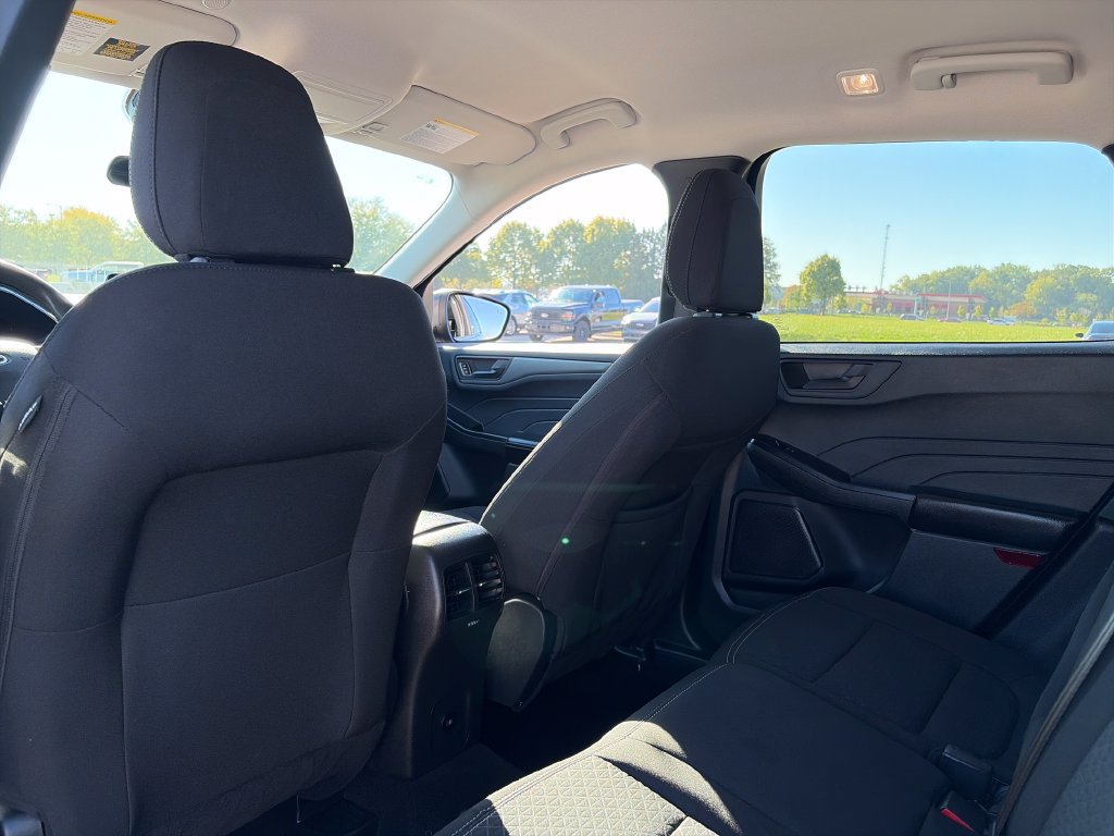 Used 2025 Ford Escape Active AWD/4WD image 27