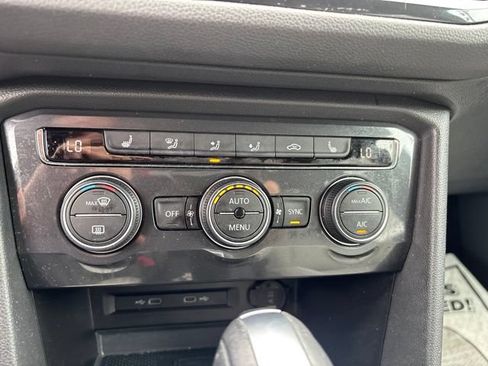 Used 2021 Volkswagen Tiguan SE R-Line AWD/4WD image 13